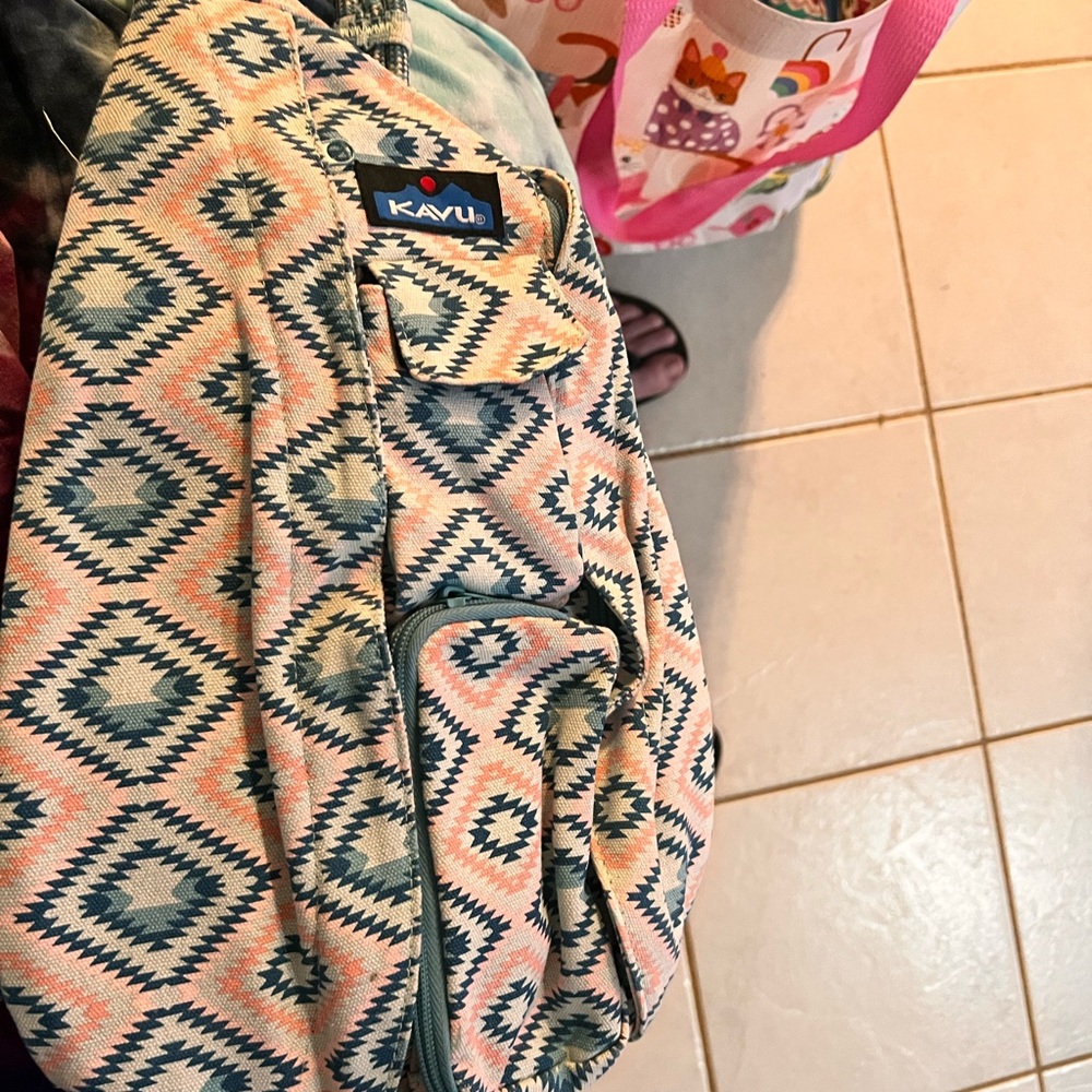 Kavu Teal Diamond Pattern sling shoulder bag